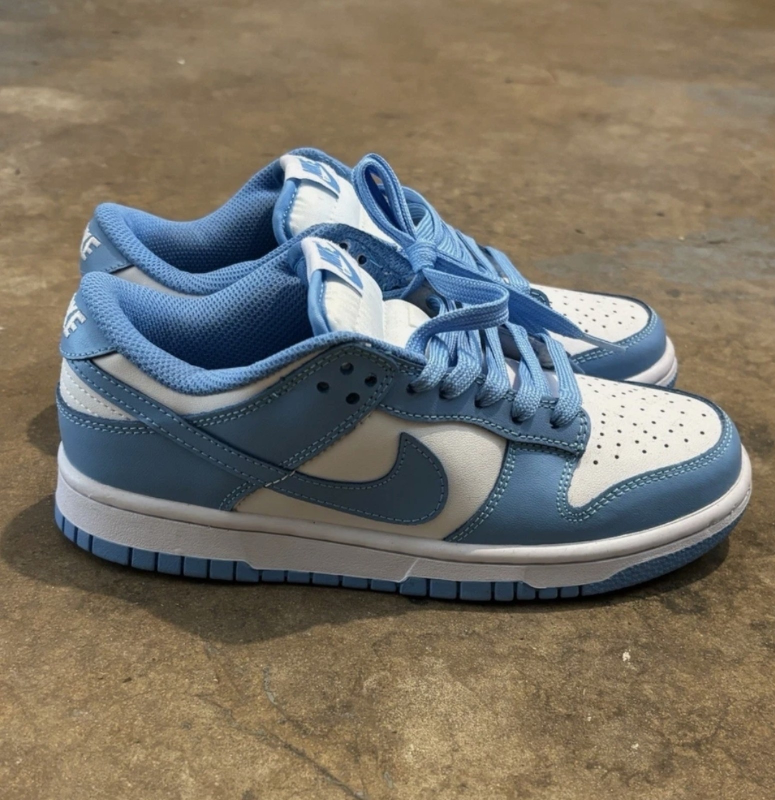 Nike low dunk university blue