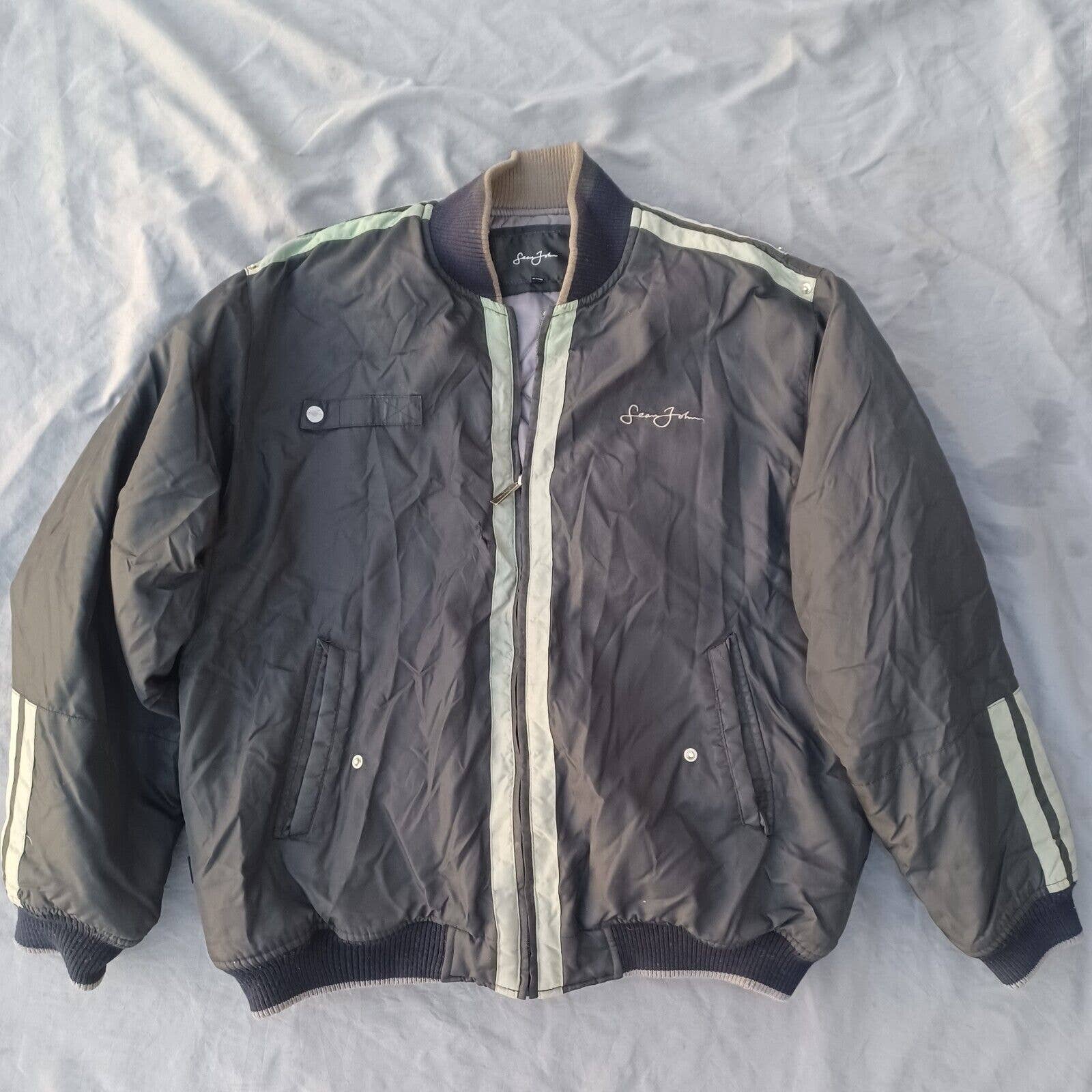 Sean John Black/ Gray Zip-Up Jacket (Size Large)