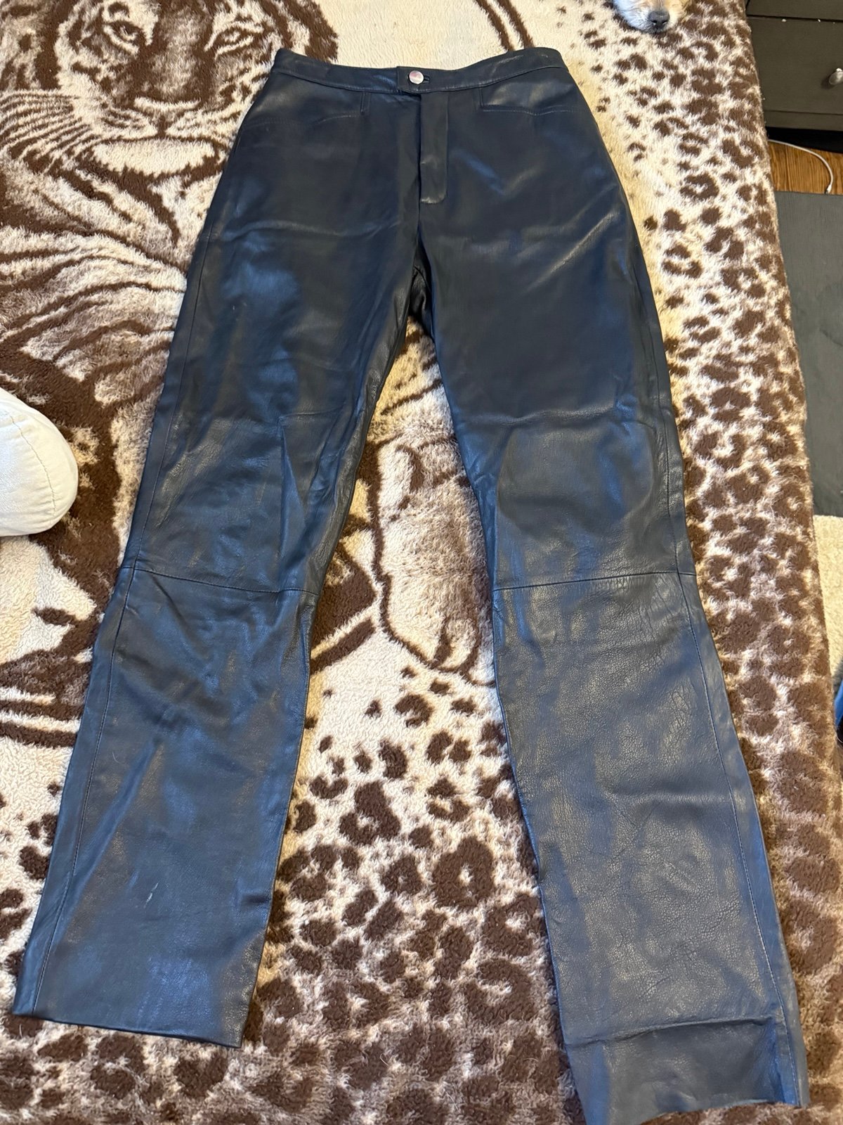 Wilsons vintage 100% authentic leather women’s pants