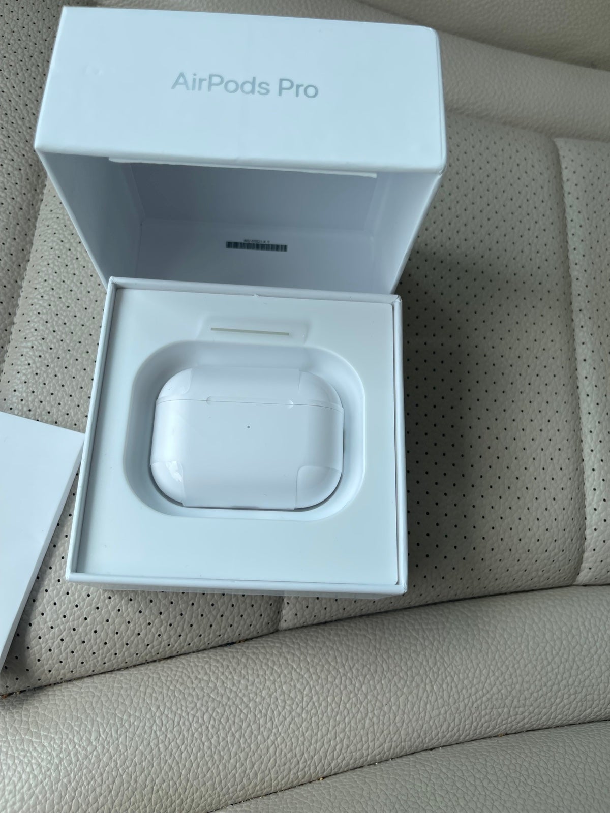 Apple AirPods 2nd Generation with Charging Case