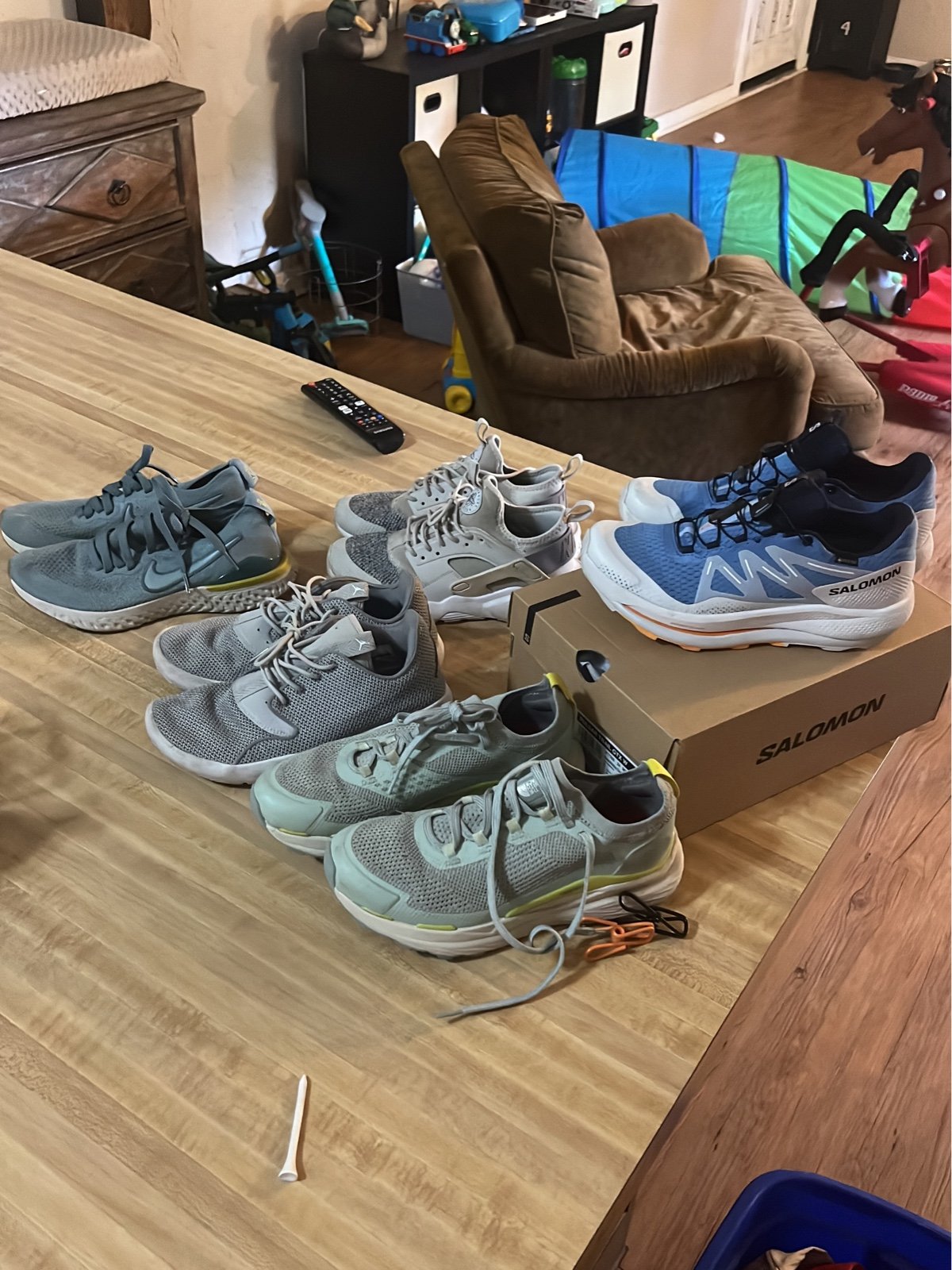 Women’s shoe lot size