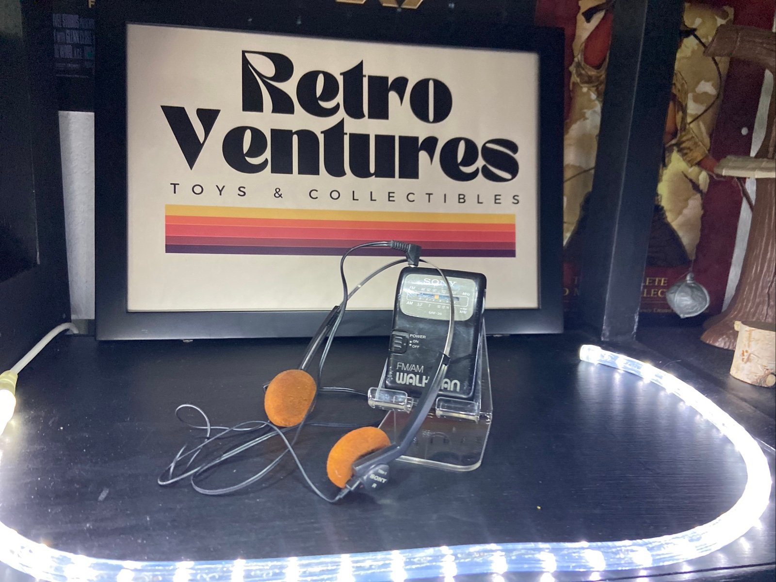 Sony Walkman SRF-39 FM/AM Clip On Portable Radio Tested Original Orange Headset