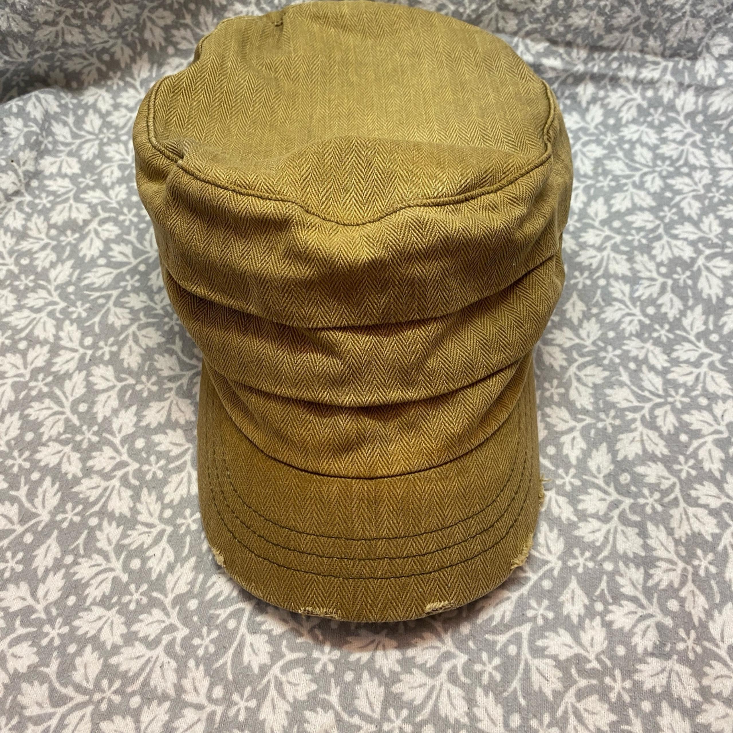 VOLCOM Hat Cadet Patrol/Commando Cap Beige Fitted Subtle Women’s
