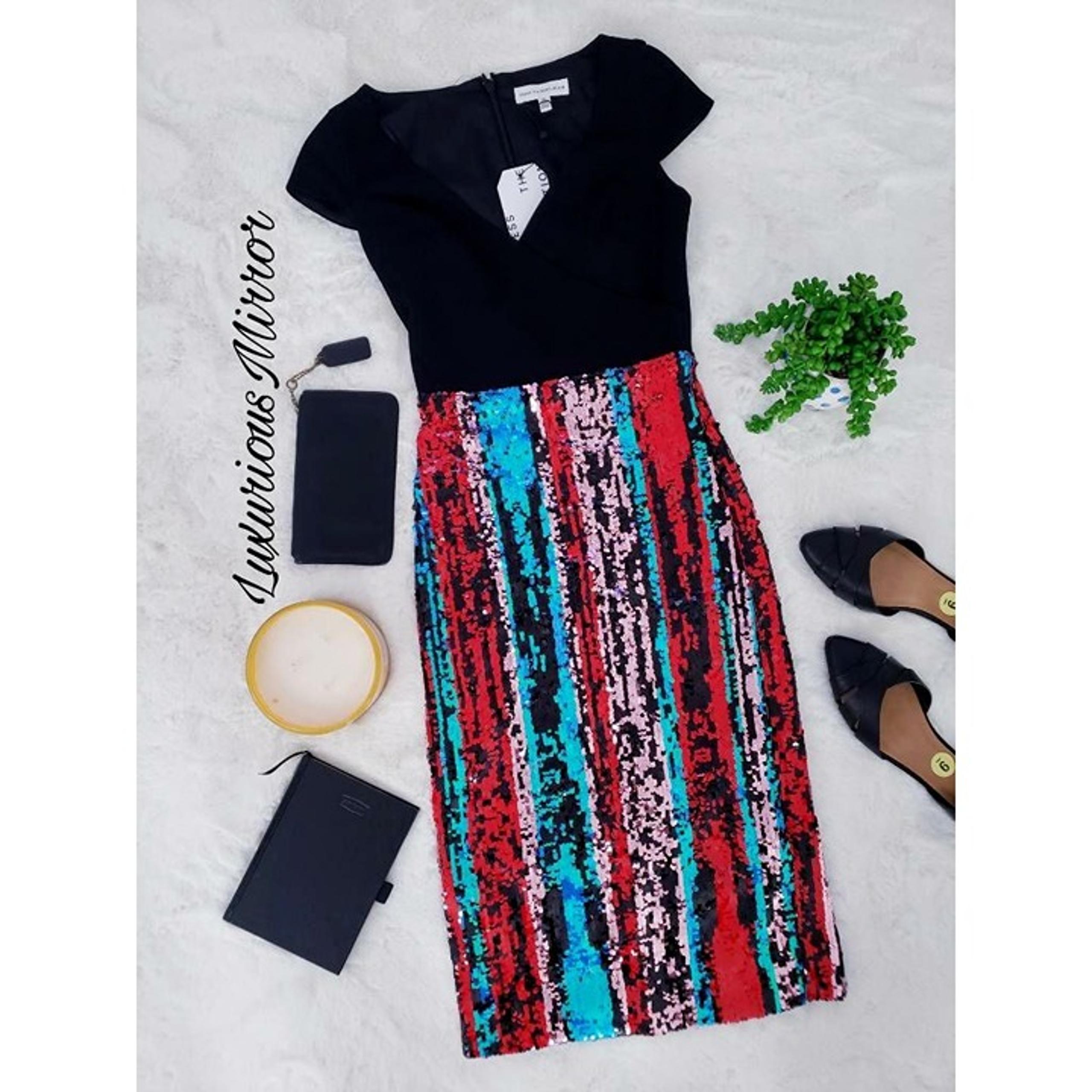 Dress The Population Women's Sequin V-Neck Knee Length Cocktail Dress Sz XS NEW