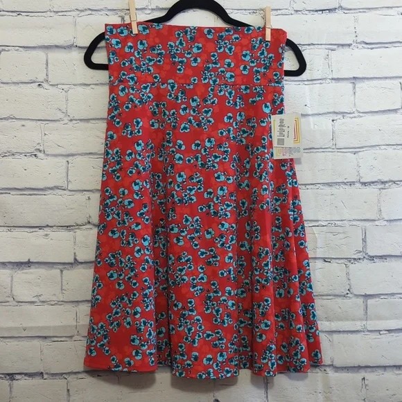 Women's Skirt Size Medium NWT