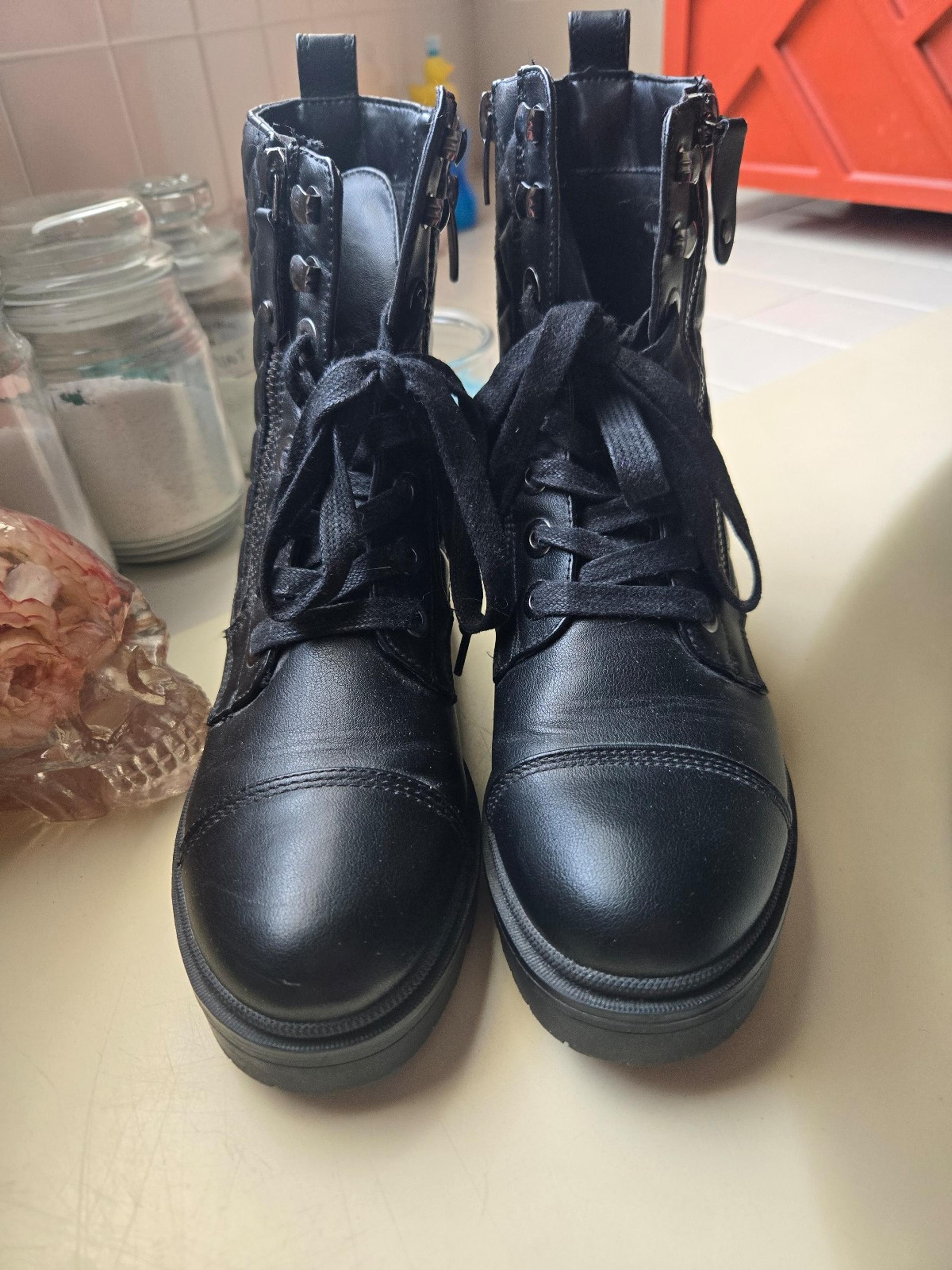 Nine West Black Boots Quilted Pattern size 7