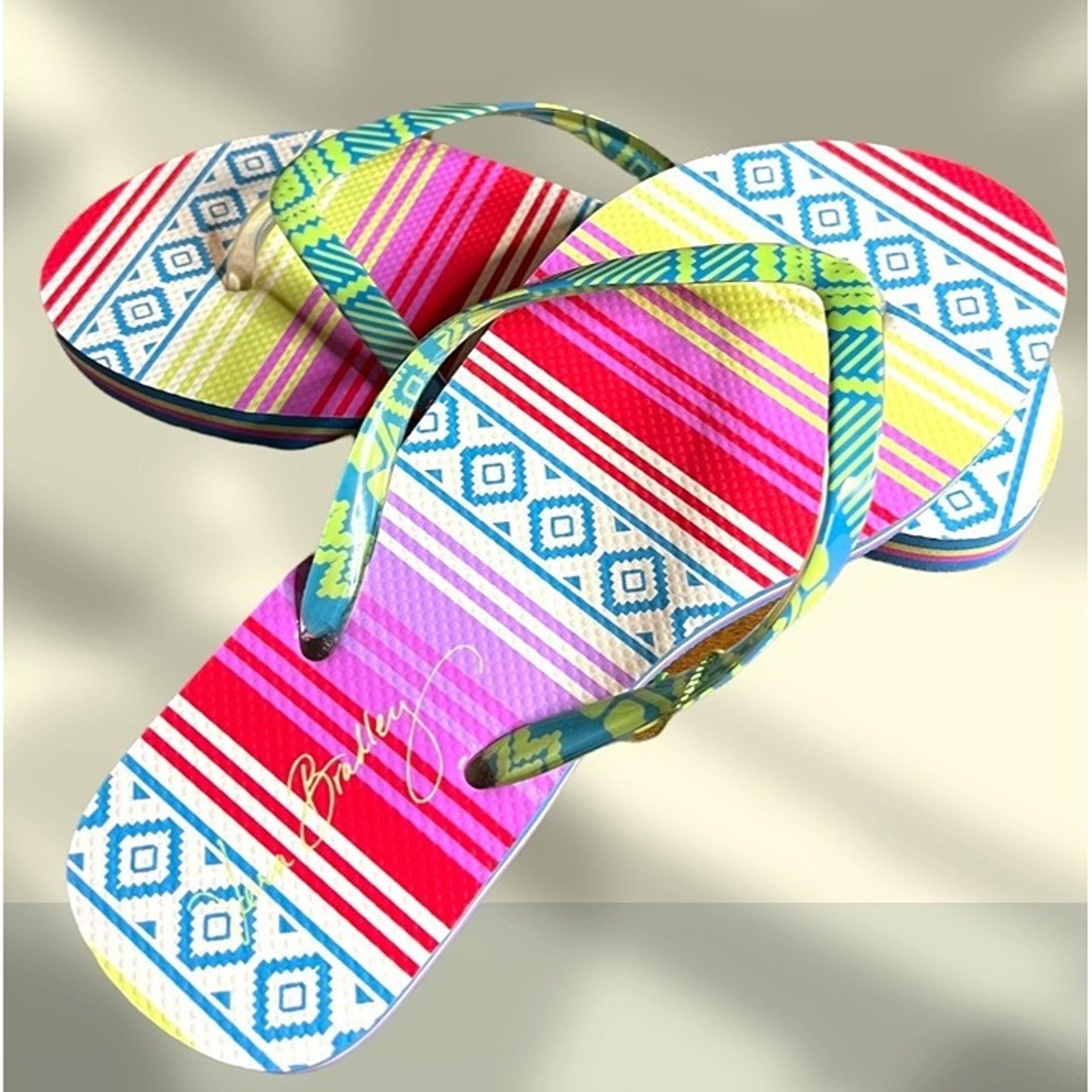 Vera Bradley Flip Flop Serape Paradise Women Size 7-8 Bright Striped Sandals