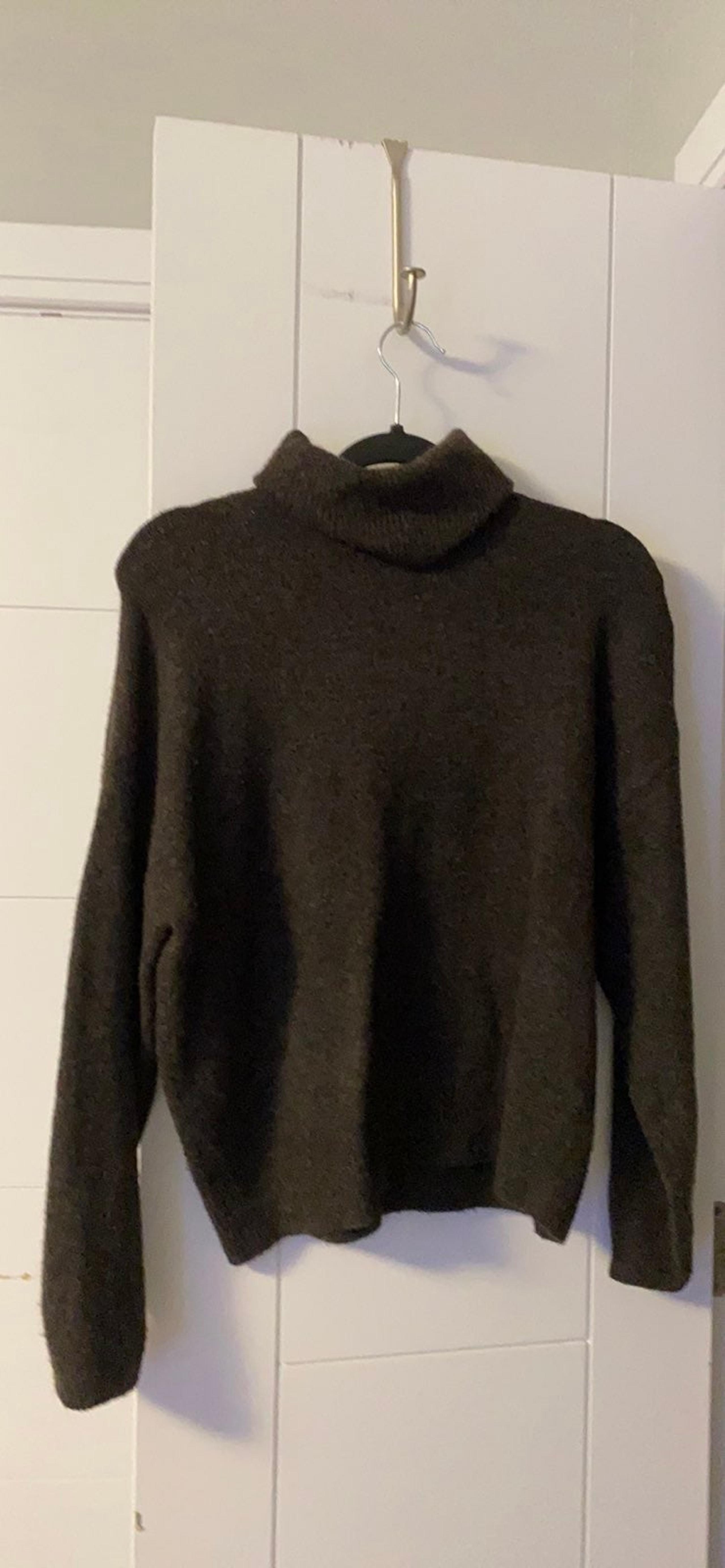 H&M turtleneck