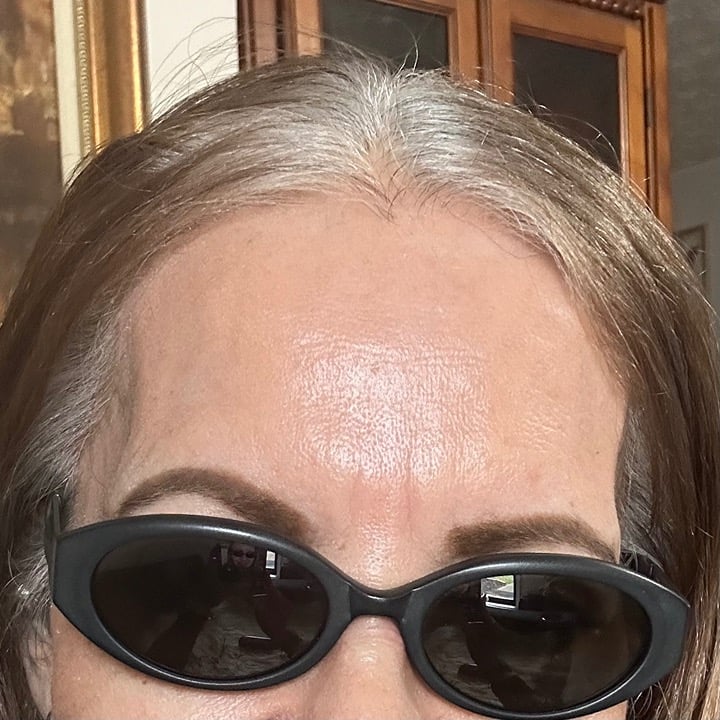 Vintage Guess Black sunglasses. Gu 5015 303-2 Oval Lenses.