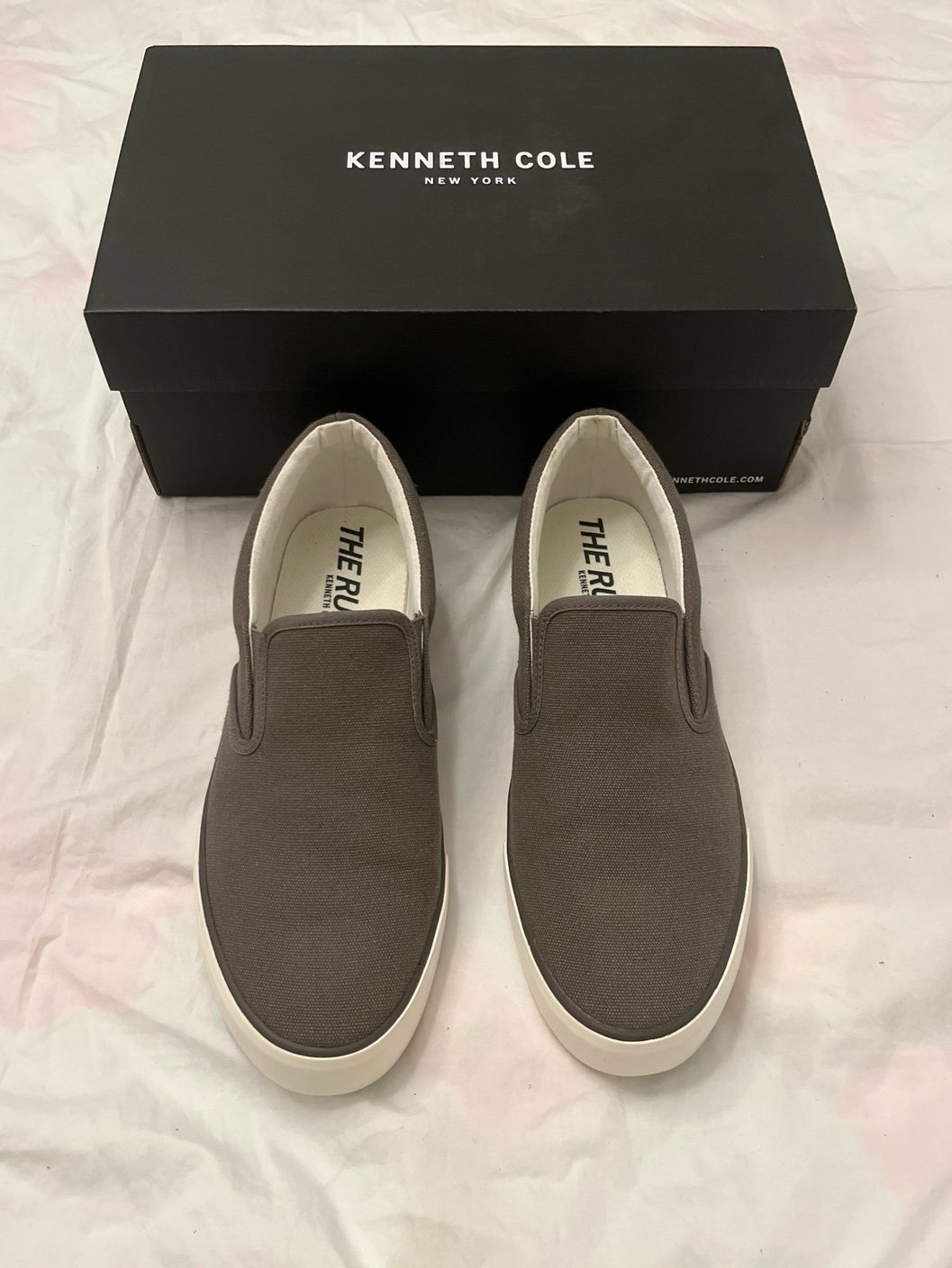 Kenneth Cole The Run Slip On Men’s Shoes Dark Grey Canvas Sneakers