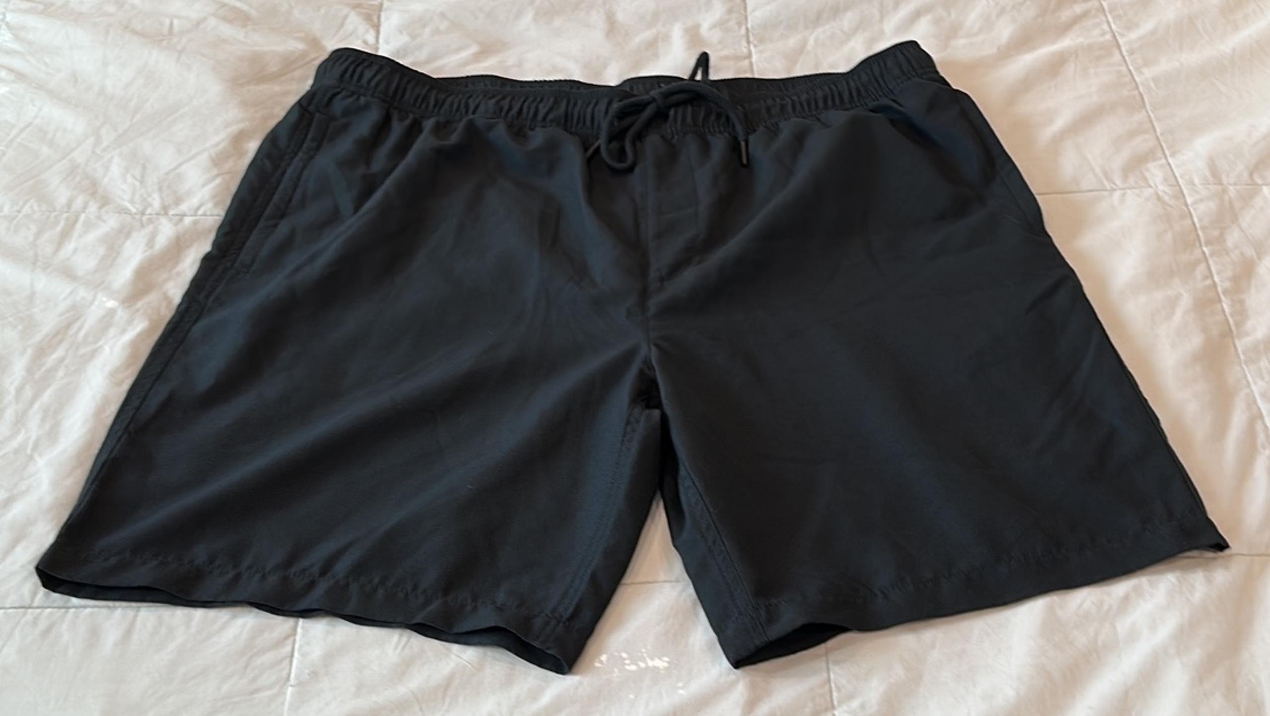 Men’s Amazon Essential shorts
