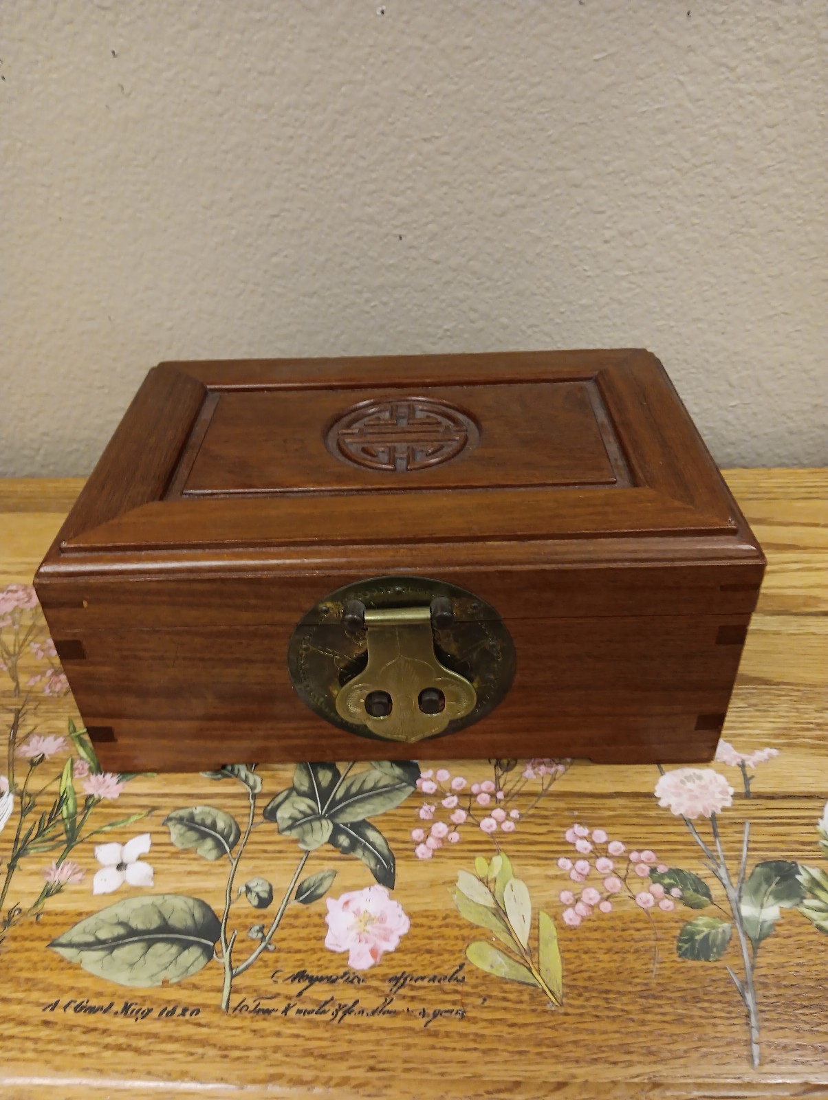 Vintage chinese wooden Jewlery Box