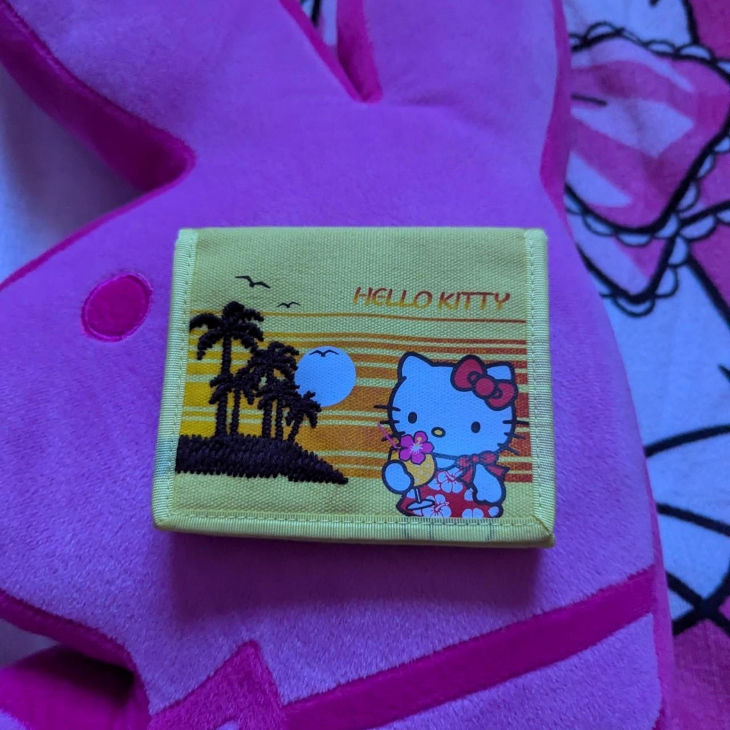 hello Kitty tropical wallet yellow