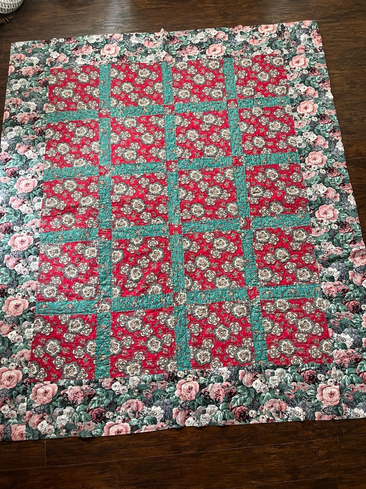 Vtg Handmade Reversible Roses Floral Red/Pink 100% Cotton Patchwork Quilt 82x68”