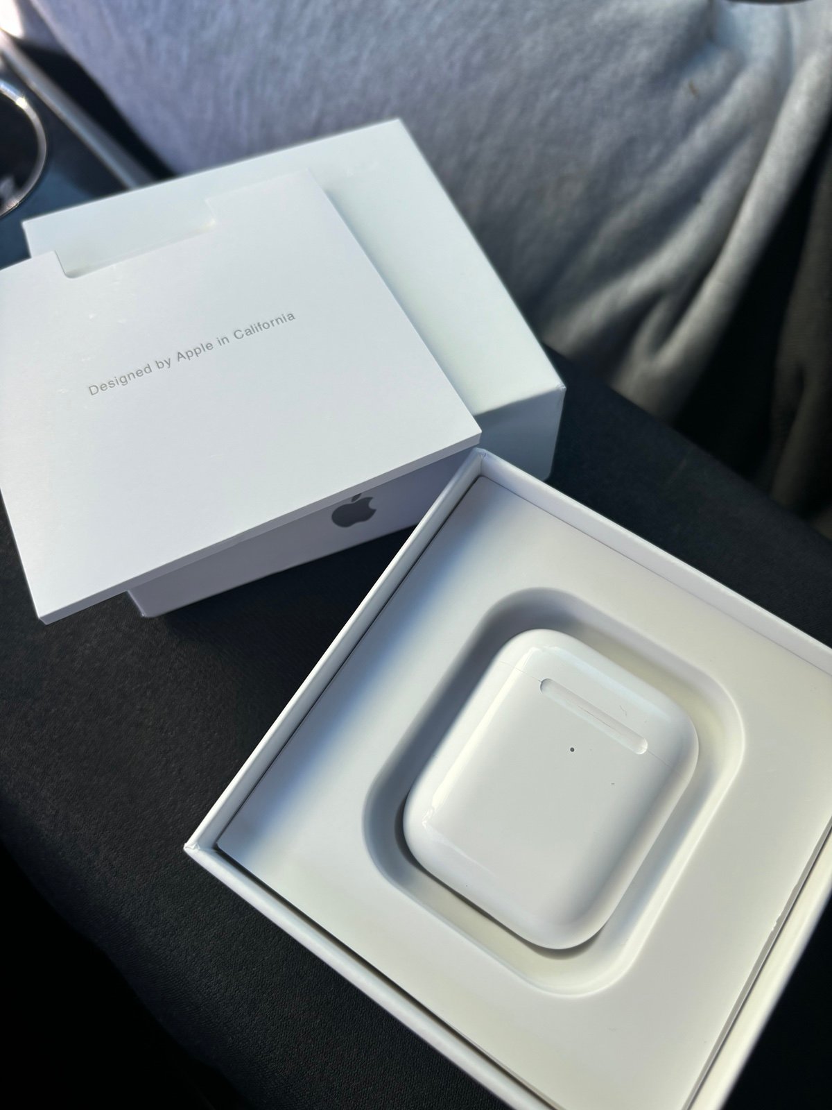 Apple AirPods 1st Generation with Charging Case