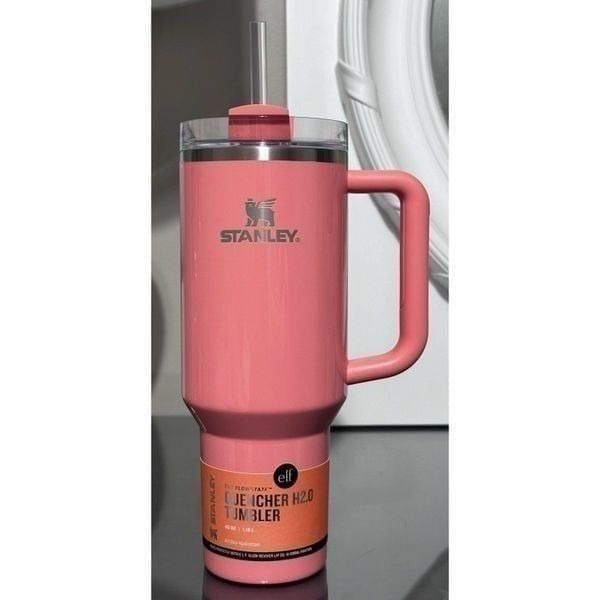 NWT Stanley X e.l.f. Quencher H2.0 FlowState Tumbler 40oz, CORAL FIXATION