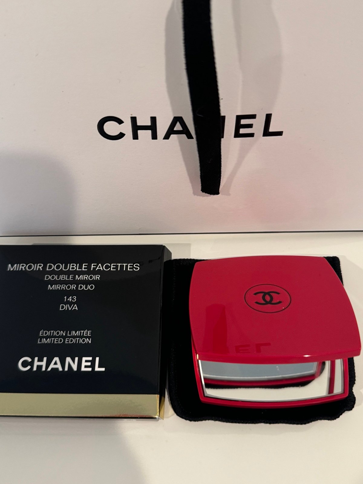 最新発見 edition limited CHANEL DIVA NIB mirror facettes double 香水(男性用)