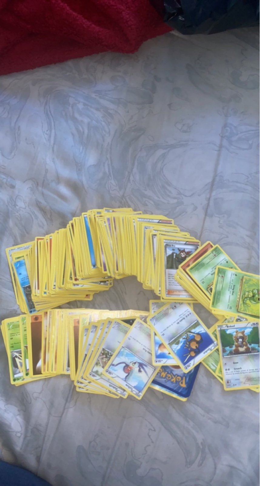 Pokemon Card Collection shops (300+ cards)