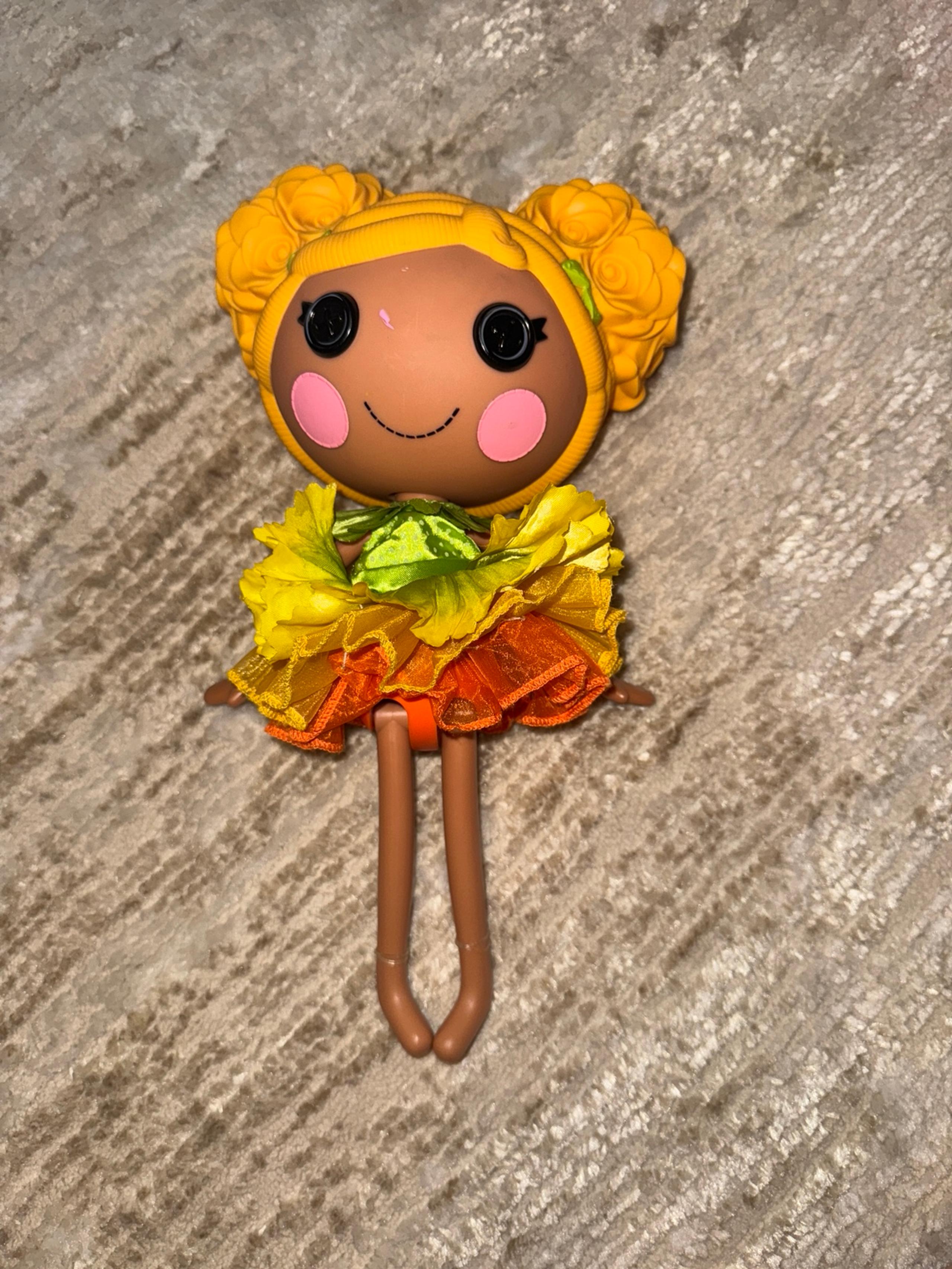 Lalaloopsy Mari Golden Petals