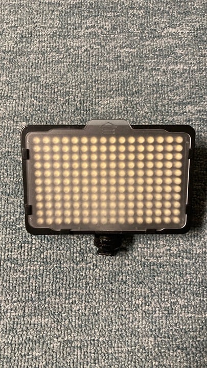 NEEWER Dimmable 176S LED Light Kit