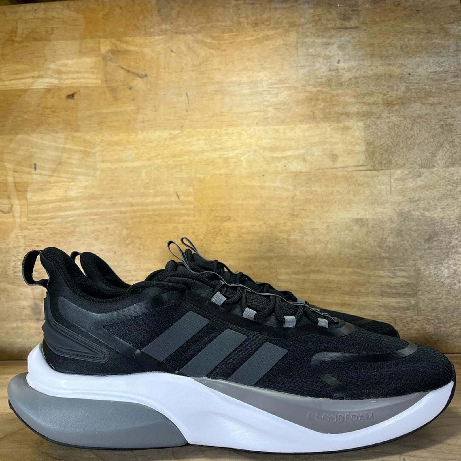 NEW Adidas Alphabounce+ Mens Size 13.5 Running Shoes Sneakers Black HP6144