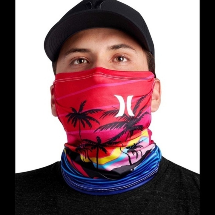 HURLEY One and Only Patterned Gaiter Face Mask in Bright Crimson