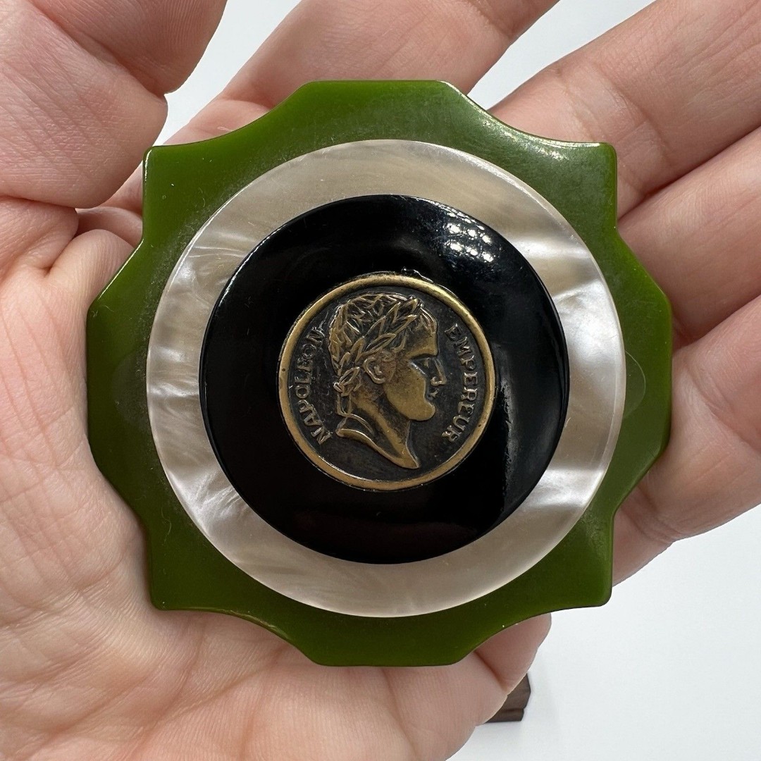 Unique Rare Vintage Bakelite Brooch Coin Medal Napoleon Spinach Green Art Deco
