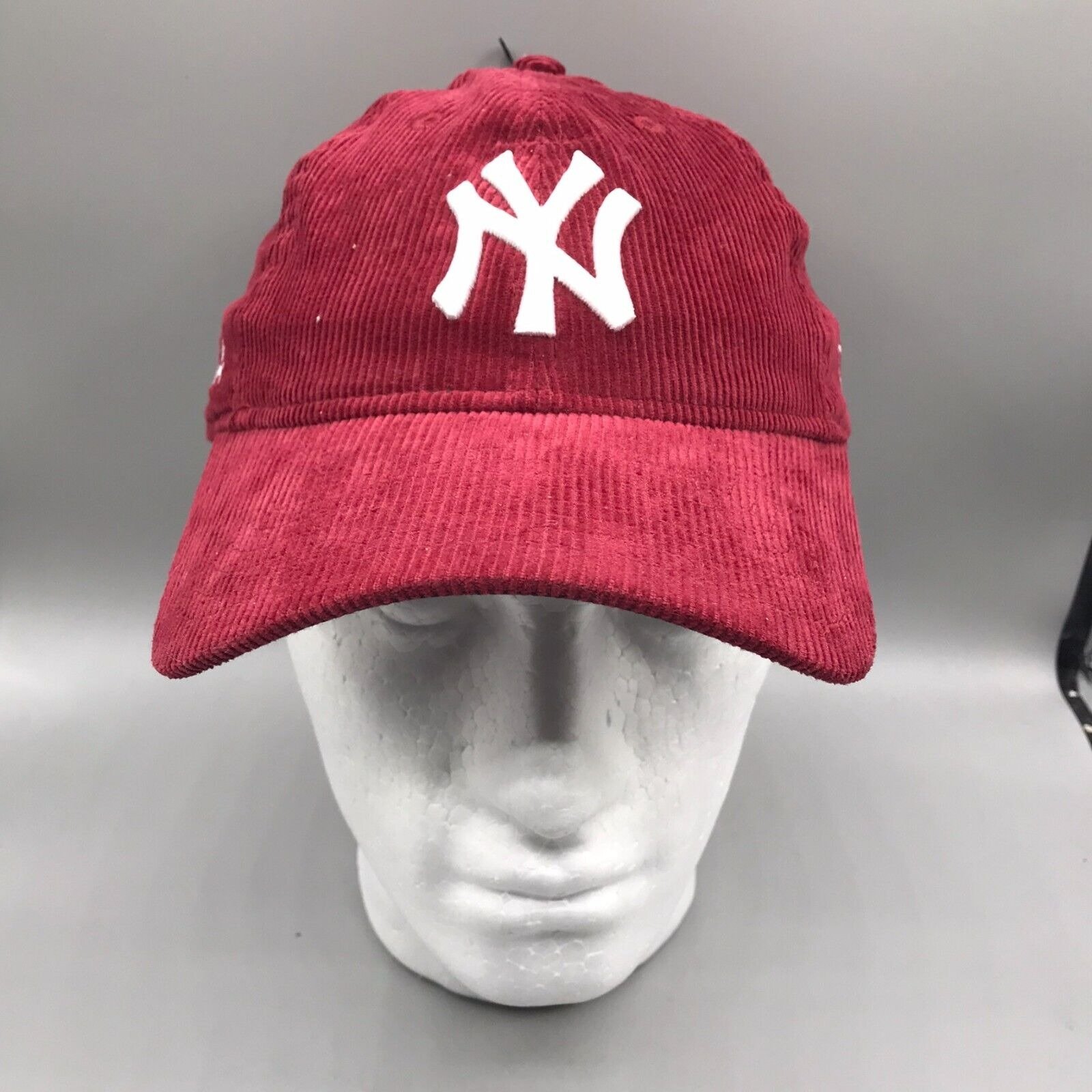 NEW ERA Major League Baseball MLB New York Yankees Corduroy Ball Cap Burgundy