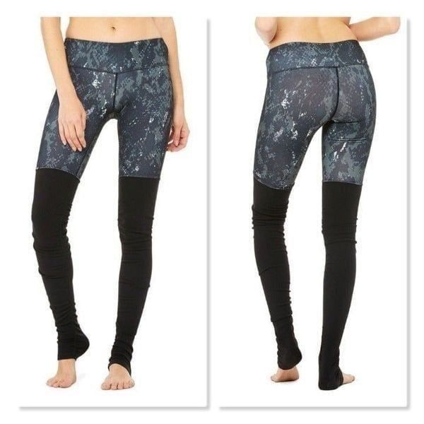 Alo Yoga Goddess Ribbed Legging size Small in Black Python