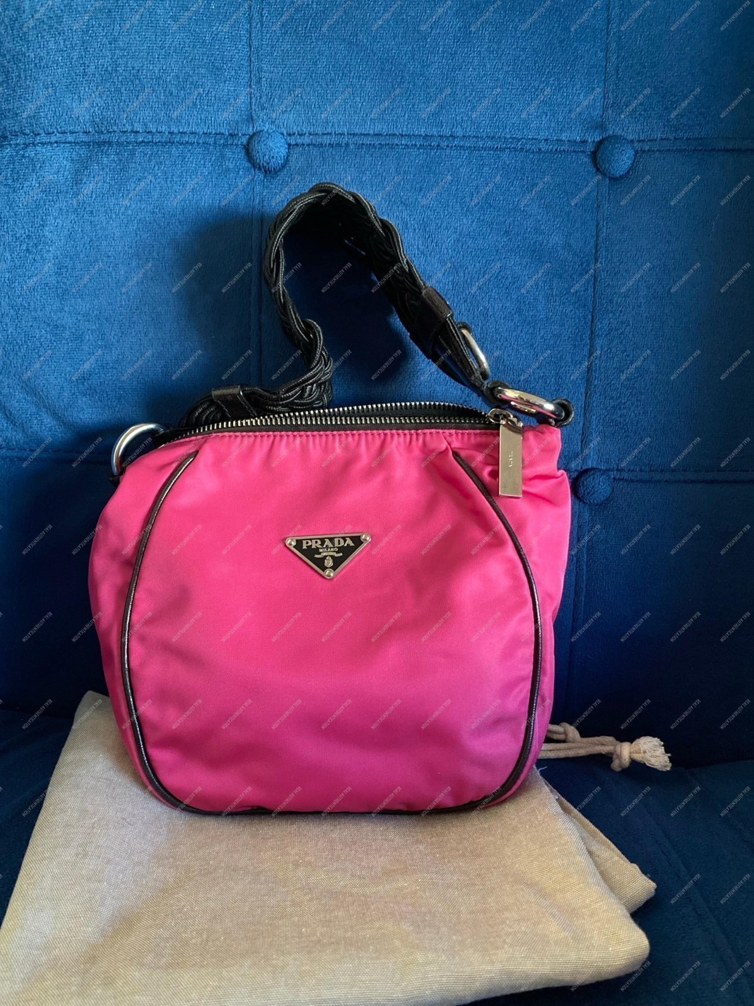 Prada nylon  pink nylon triangle seal logo handle 90’s shoulder bag⭐️authentic⭐️