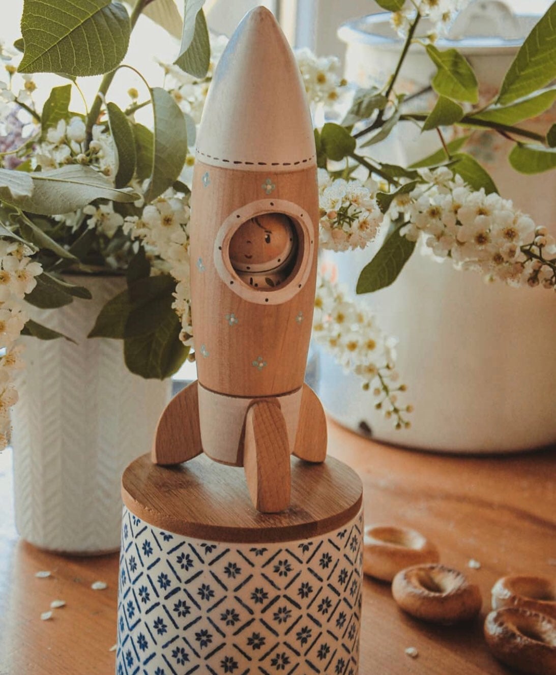 Rocket Ship with one Astronaut (blonde)