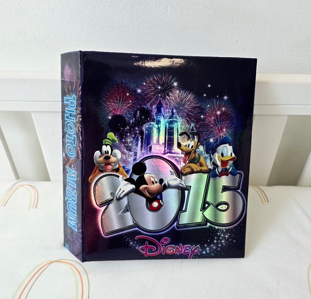 Vintage 2015 Walt Disney World Photo Album