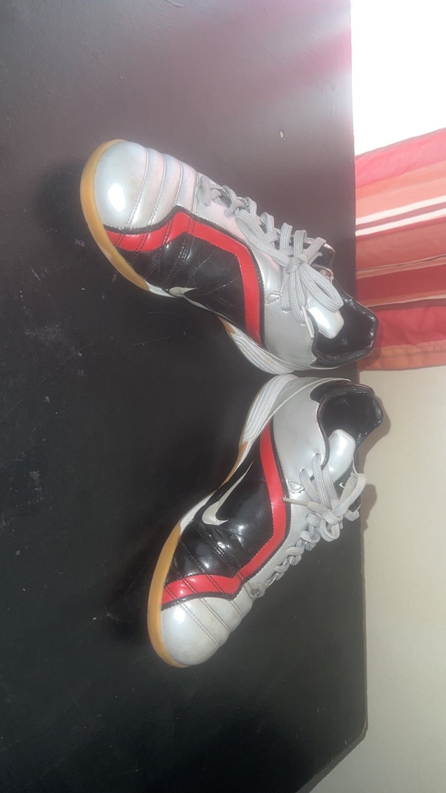 Nike soccer cleats size 10