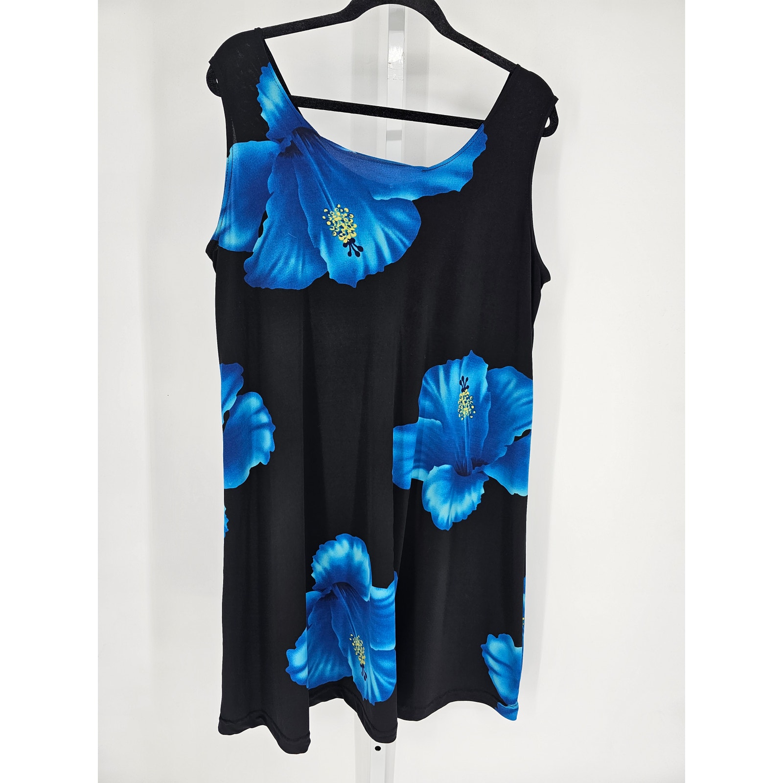 Hugs & Kisses Women's Black & Blue Floral Sleeveless Dress Size 3X