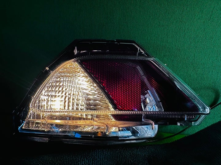 2016 - 2018 TOYOTA RAV4 REAR BUMPER REFLECTOR HALOGEN LIGHT LEFT DRIVER SIDE OEM