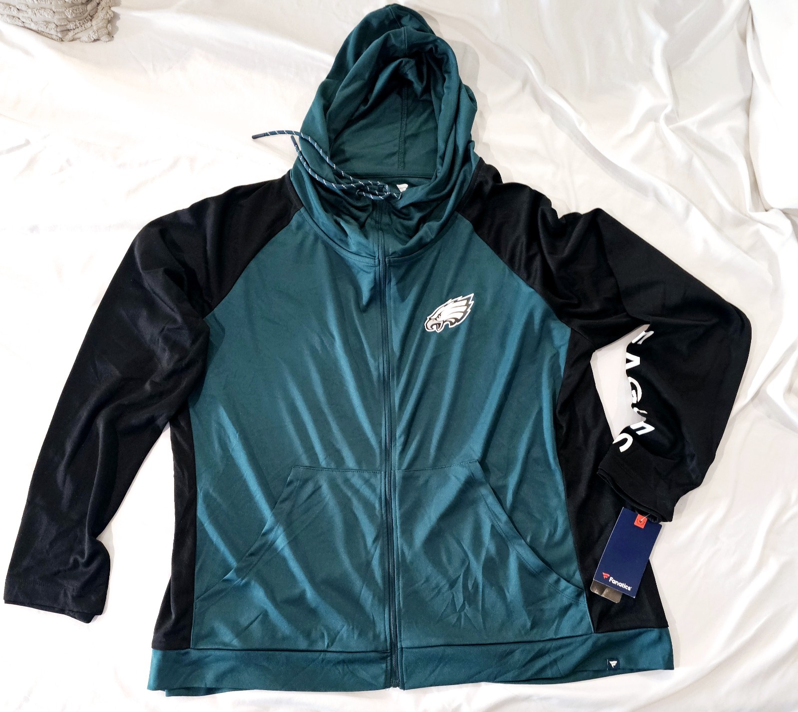 Dri-Fit Eagles Zip up