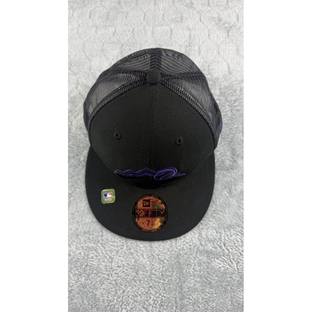 New Era 59 Fifty MLB Colorado Rockies 7 1/4 On Field Mesh Back Hat