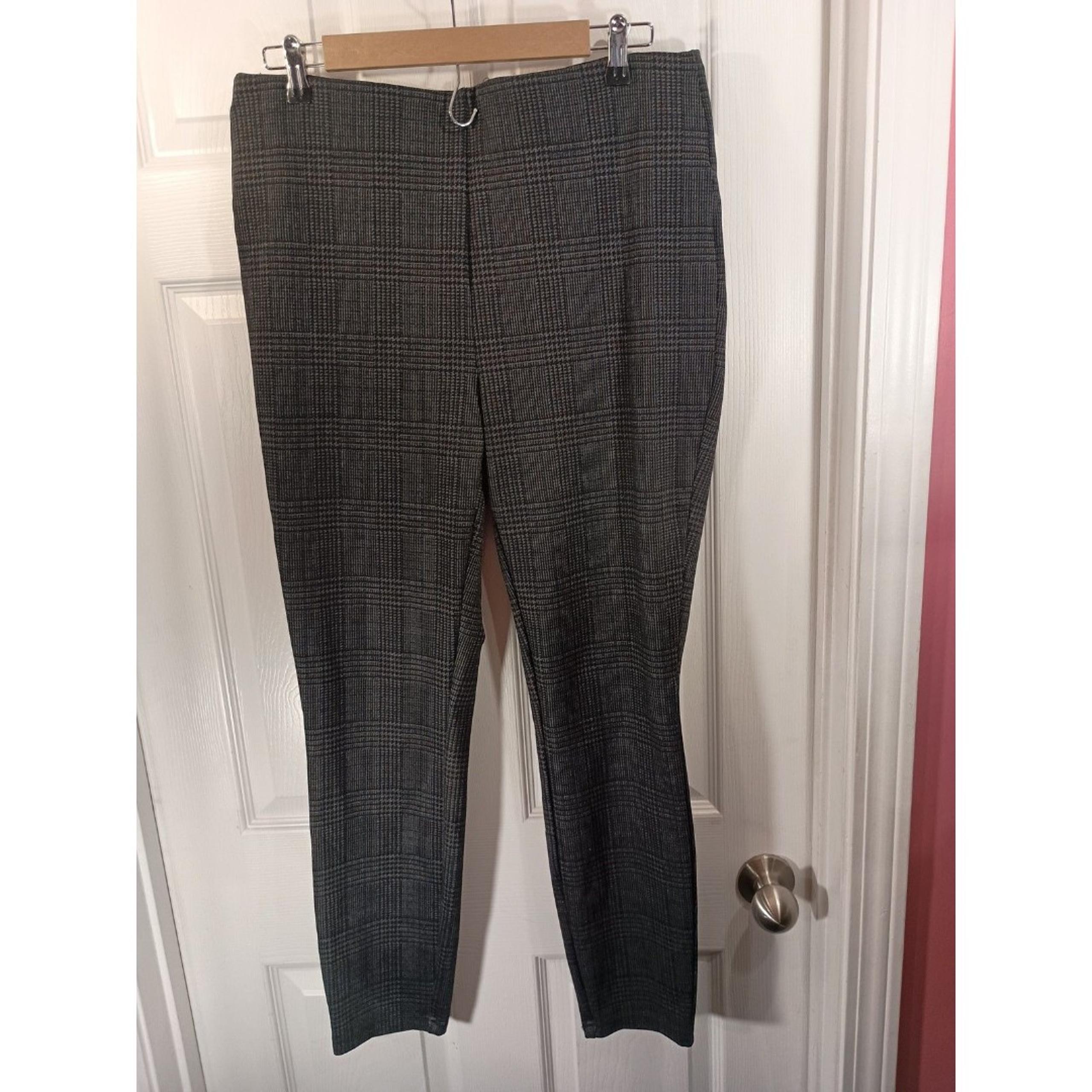 Fashion Nova Pull On Trouser Pants Size XL Gray Plaid