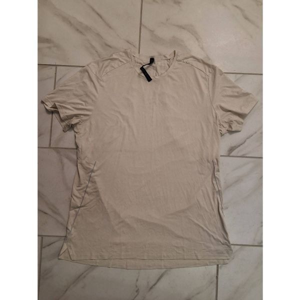 Lululemon Mens Bone Metal Vent Tech XL Reflective Short Sleeve