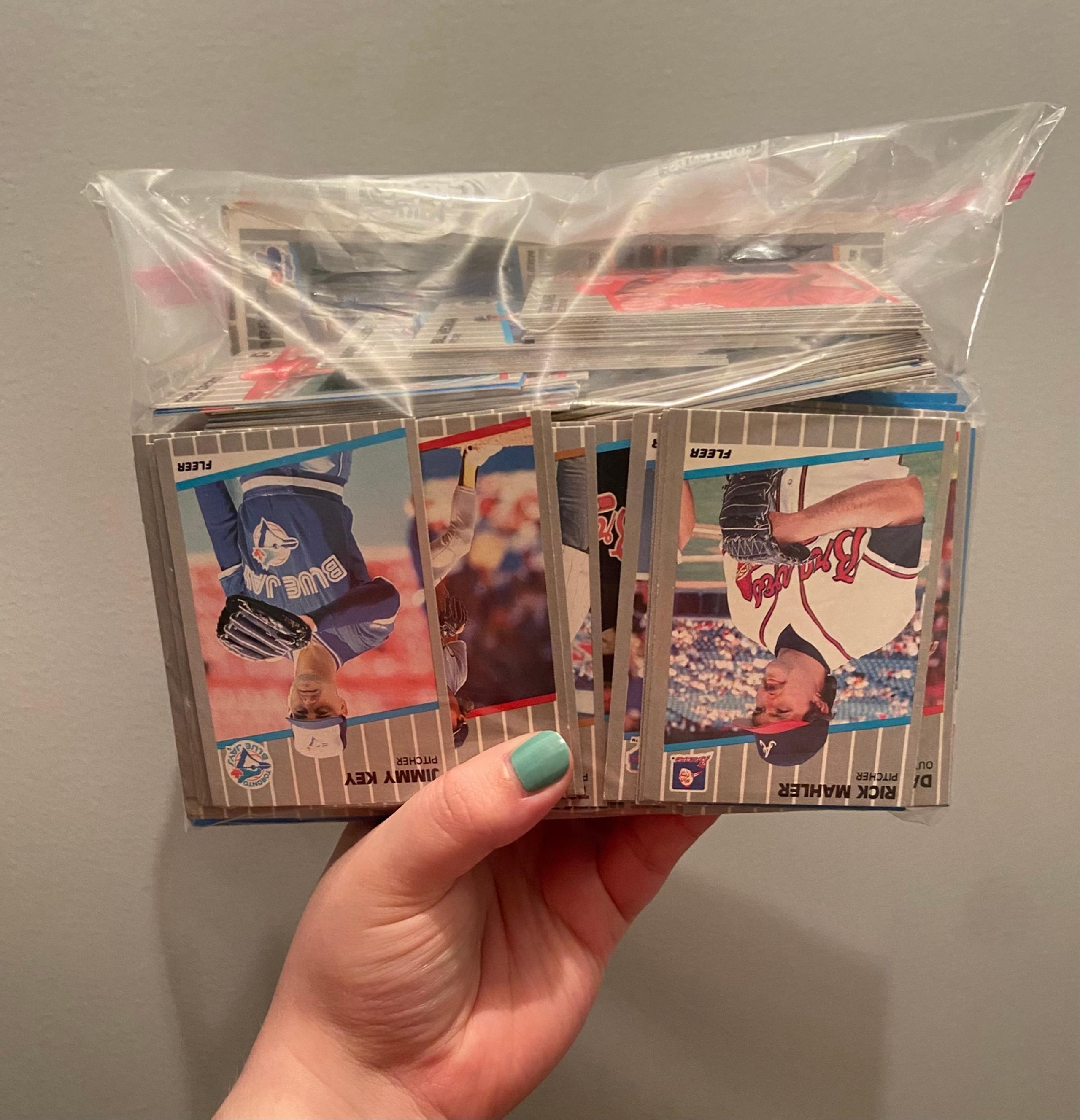 Fleer 1989 Assorted Baseball Logo
Stickers And Trading Cards