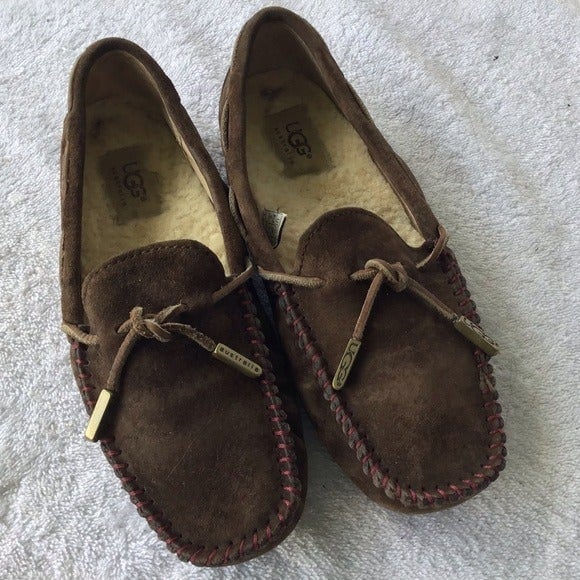 Ugg Dakota espresso slippers drivers Size 6