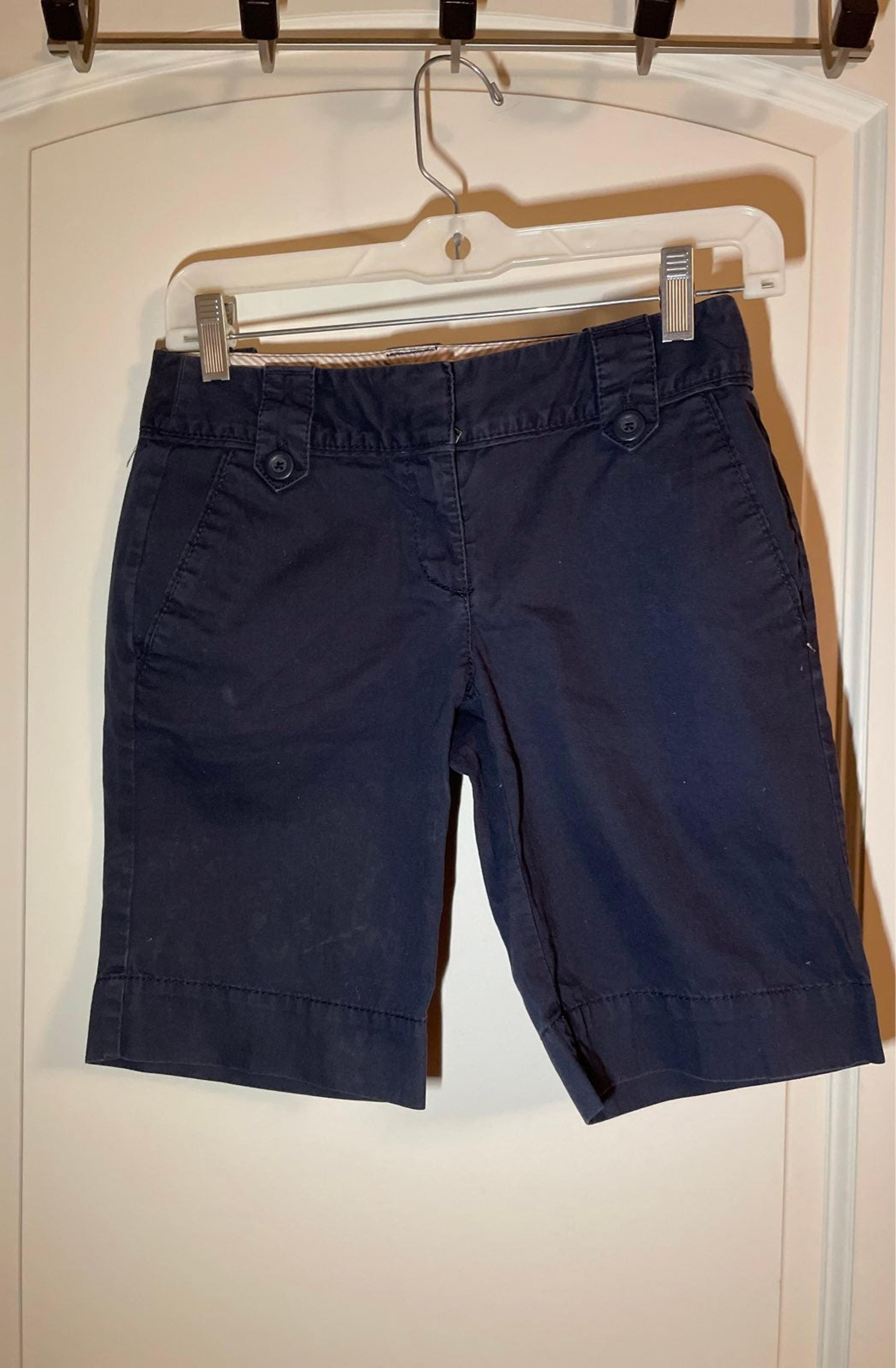 Ann Taylor Petites Loft blue cotton casual shorts Size 00P