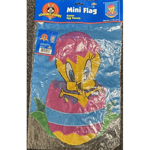 Vintage Tweety Bird Looney Tunes 1997 Mini Flag Easter Egg Yard Flag 11 x15