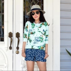 J Crew 2 Blue Chambray Sail Boat Print Shorts Scalloped pockets White Nautical