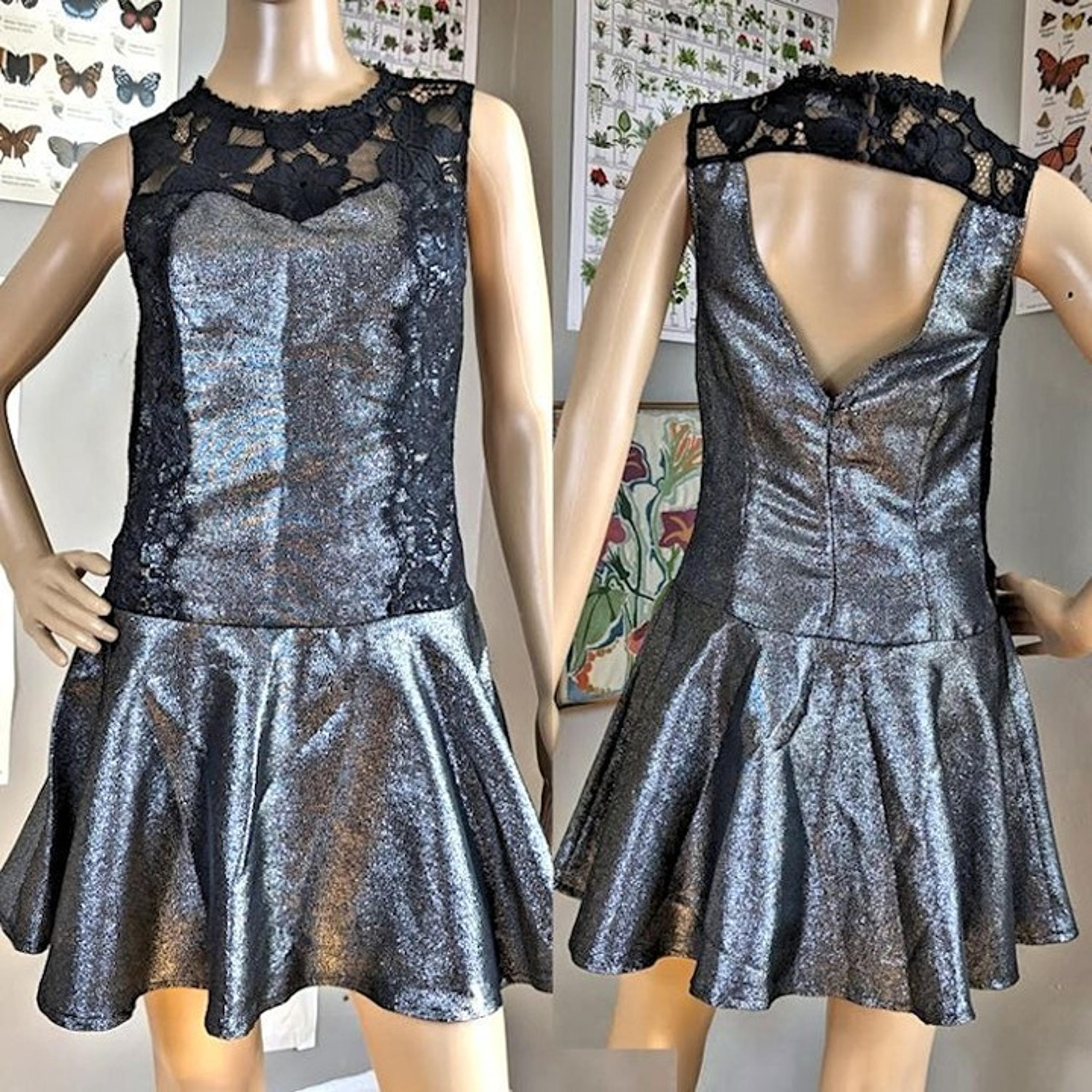 ASTR Silver Metallic Dress Drop Waist Floral Lace Ruffle Cut Out Size Small