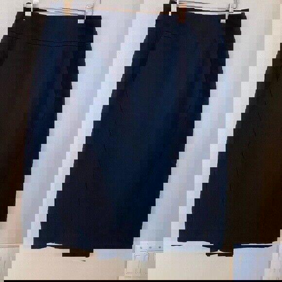 Ann Taylor Loft Textured Black Pencil Skirt. Sz. 8
