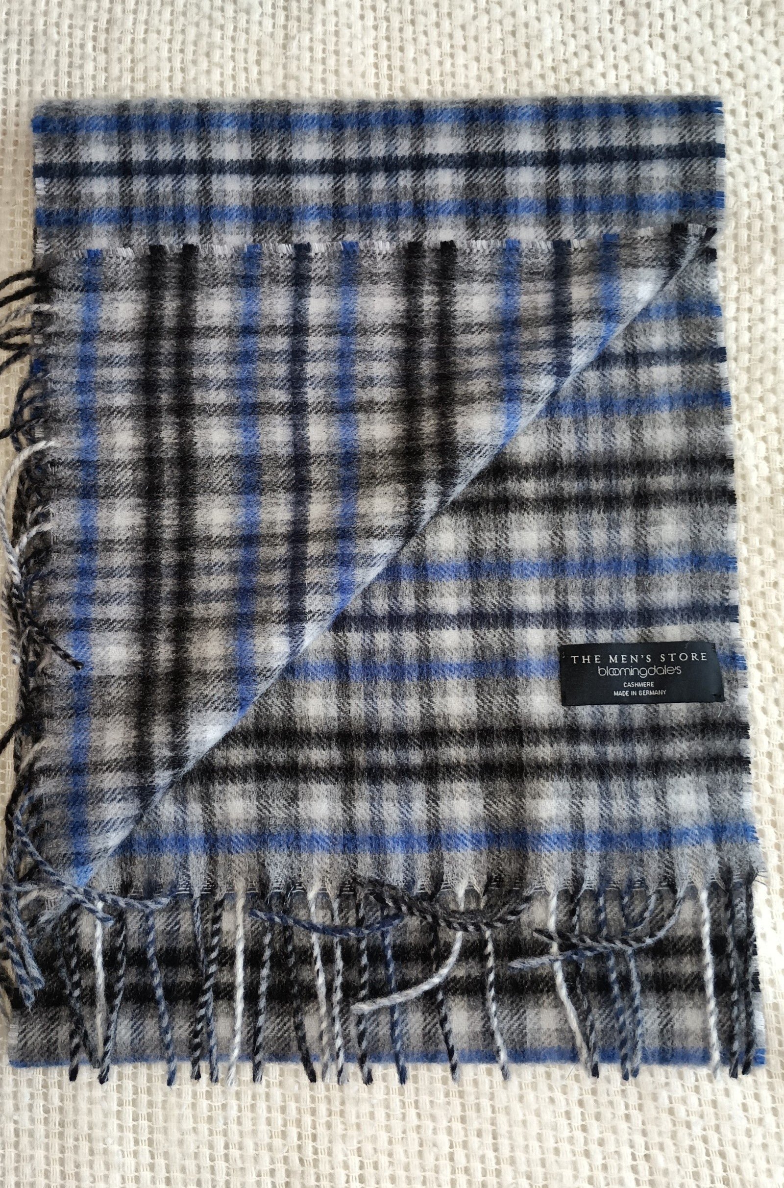 The Men's Store Bloomingdale's Cashmere Scarf Blue Black Check Plaid Germany