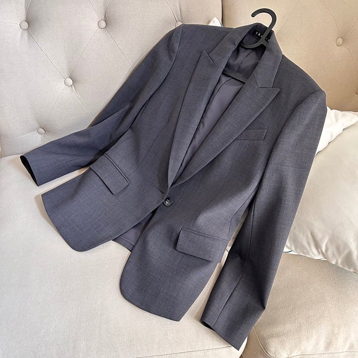 size 0 Theory Fitted Single-Breasted Wool Blazer in grey Stretch Wool XS