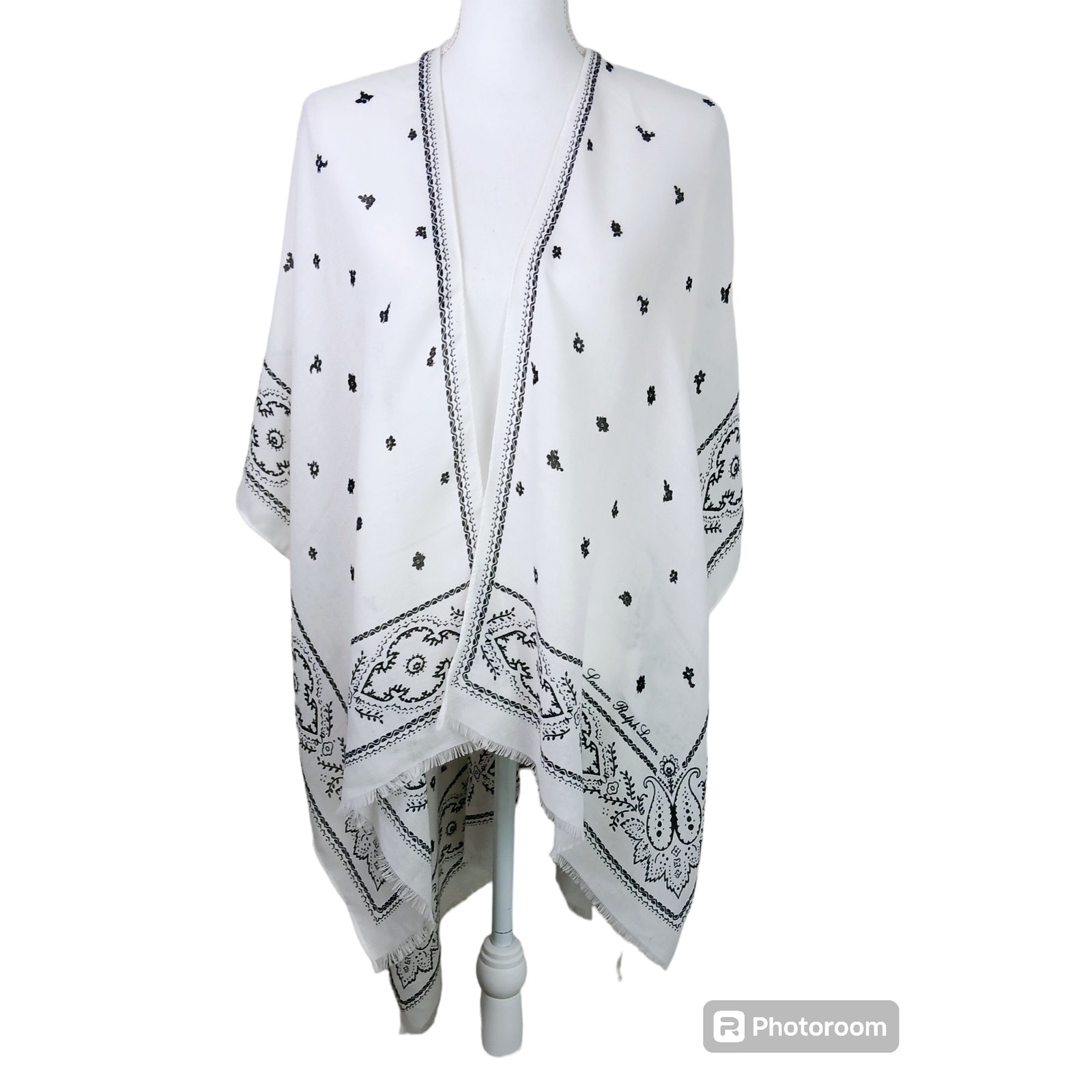 Lauren Ralph Lauren Black Label One Size White Black Bandana Print Shawl Soft