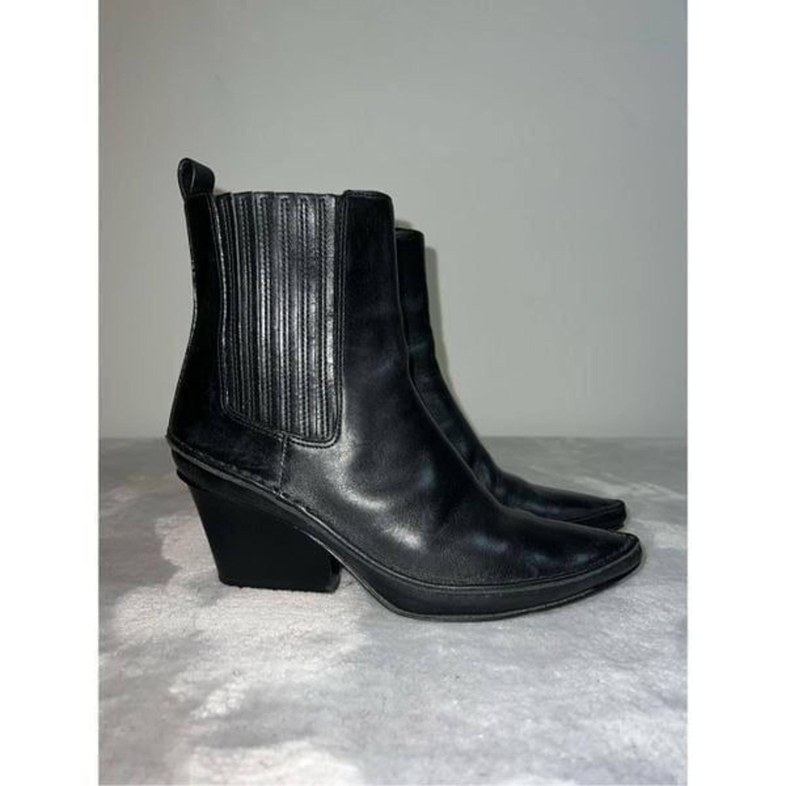 Tory Burch Lila Leather Pointed Toe Heeled Ankle Boots Black 6.5